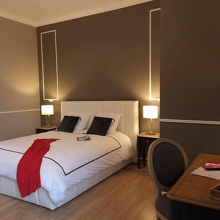 Sejour De Charme Au Chateau Avec Petit-Dejeuner Et Parking - Fr-1-591-705 Cluis Экстерьер фото